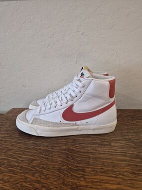 Nike Blazer Mid '77 Vintage Sneakers Women's Size US 8